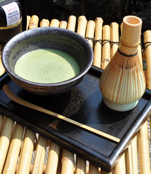 Zubereitung von Matcha Zubehör und Zubereitung von Matcha